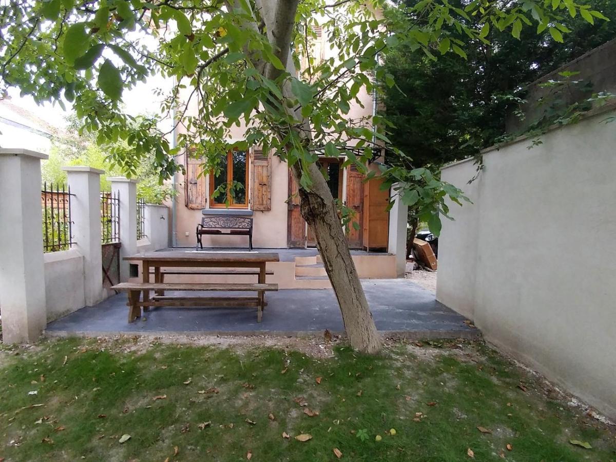 Maison Jardin Et Parking Prive Dans グルノーブル エクステリア 写真